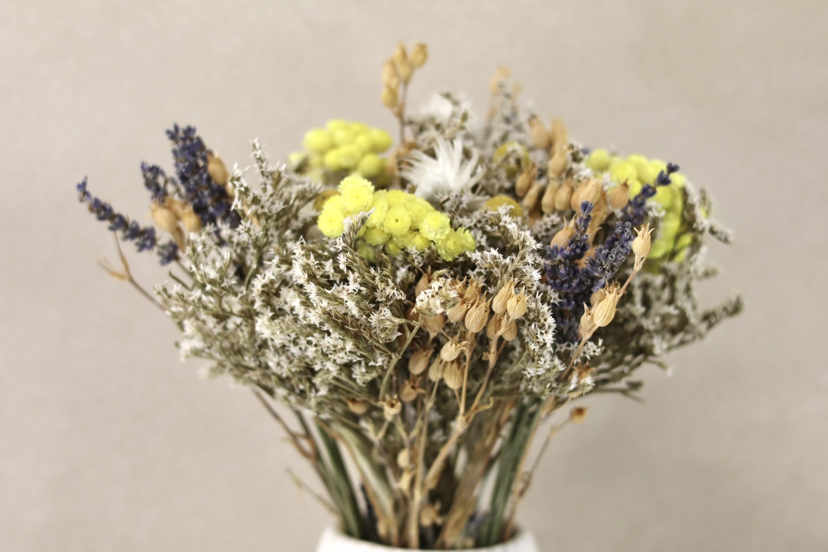 Natural Yellow n22 Dried Bouquet