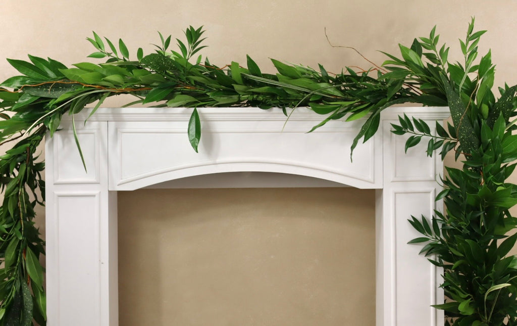 Cocculus Curly Willow Milkyway Nagi & Variegated Lilly Grass Garland