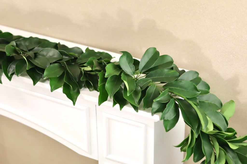 Green Schefflera Garland