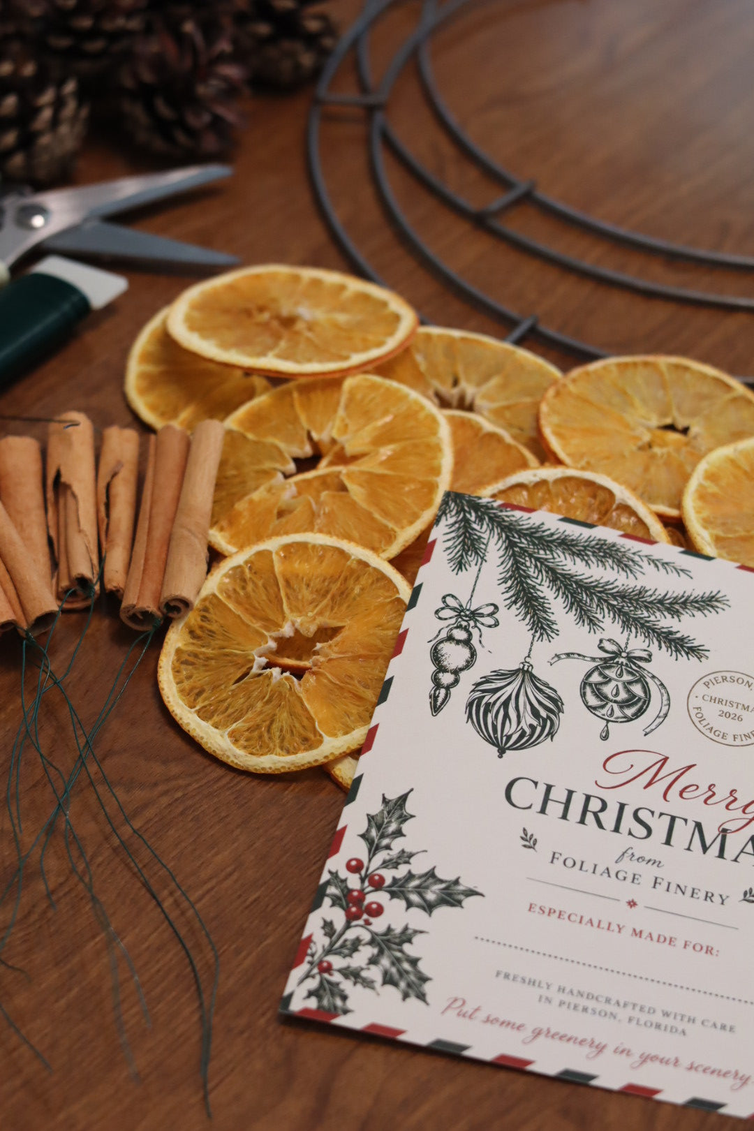 Build-a-Wreath Kit -Deluxe Makes Two Fresh Wreaths