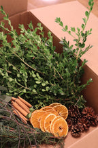 Build-a-Wreath Kit -Deluxe Makes Two Fresh Wreaths