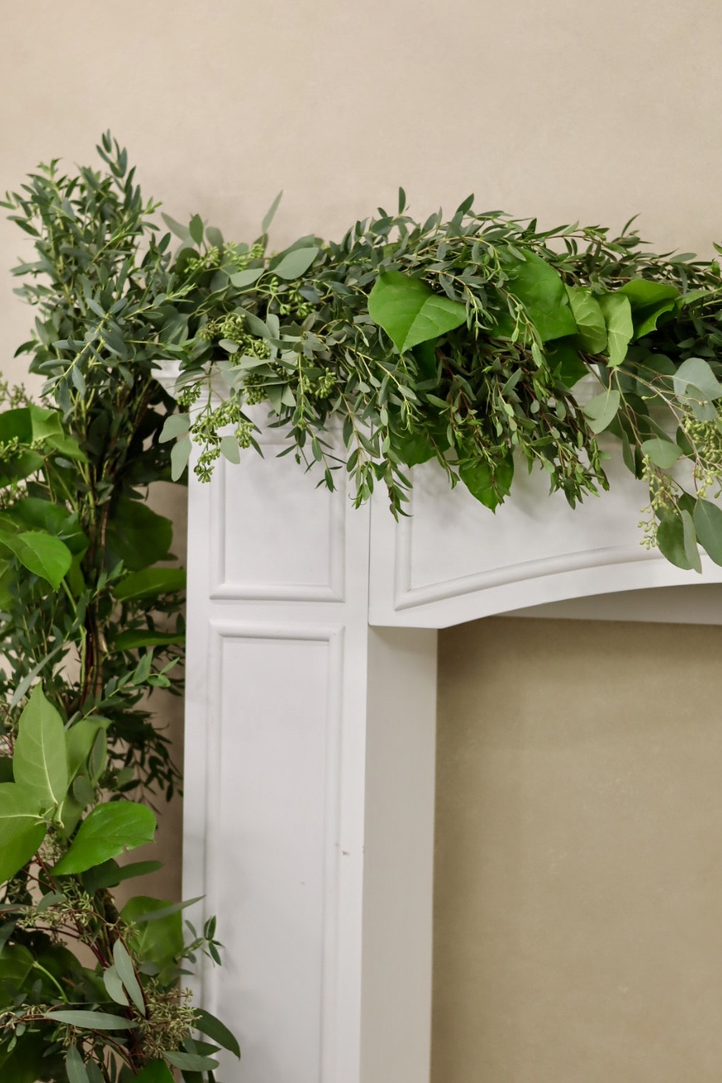 Parvafolia Salal Seeded Eucalyptus Garland