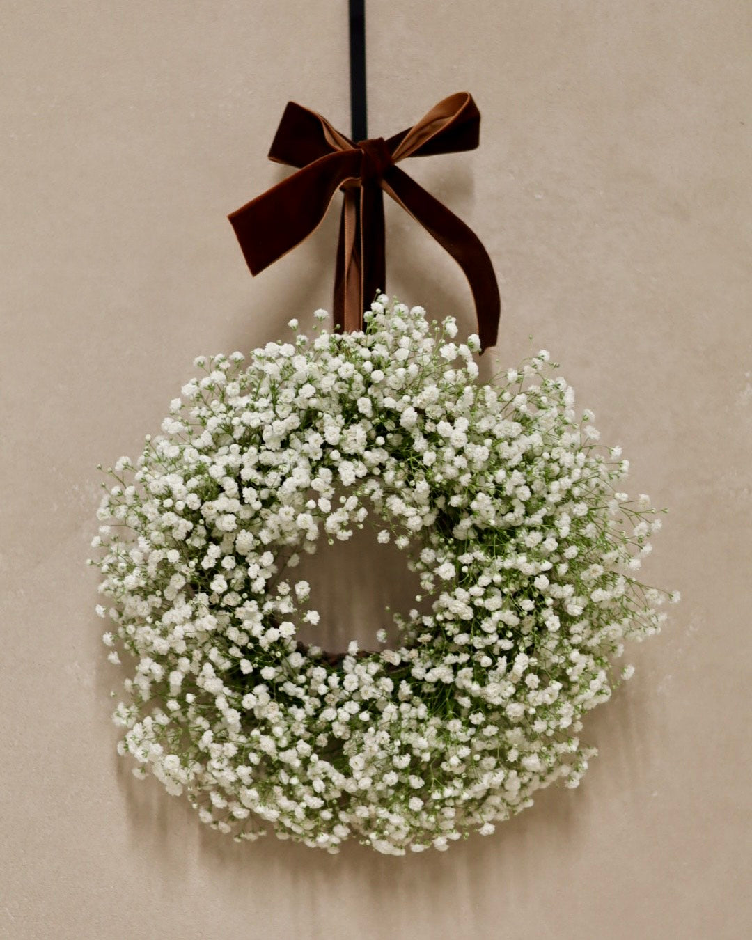 12" Baby’s Breath Grapevine Wreath