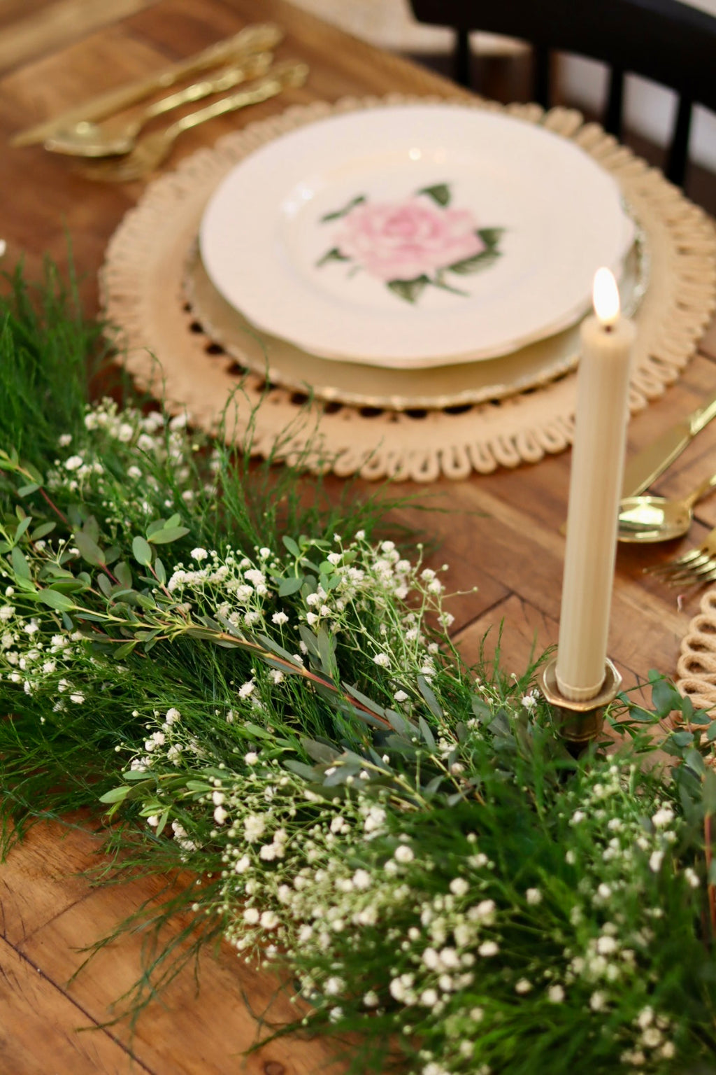 Tree Fern Parvafolia Babies Breath Garland