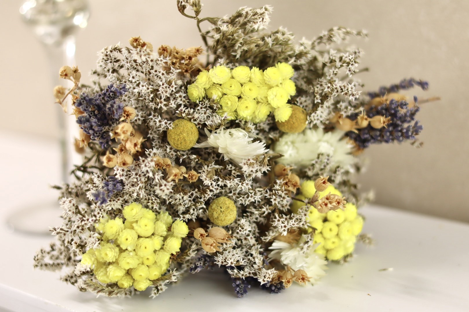 Natural Yellow n22 Dried Bouquet